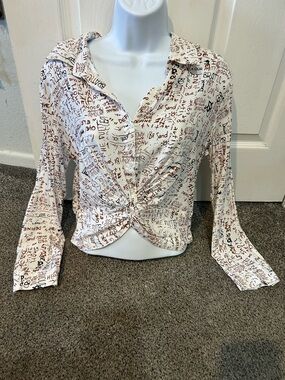 Milk and Honey Twist-Front Button-Down Blouse in Cream Graffiti Print